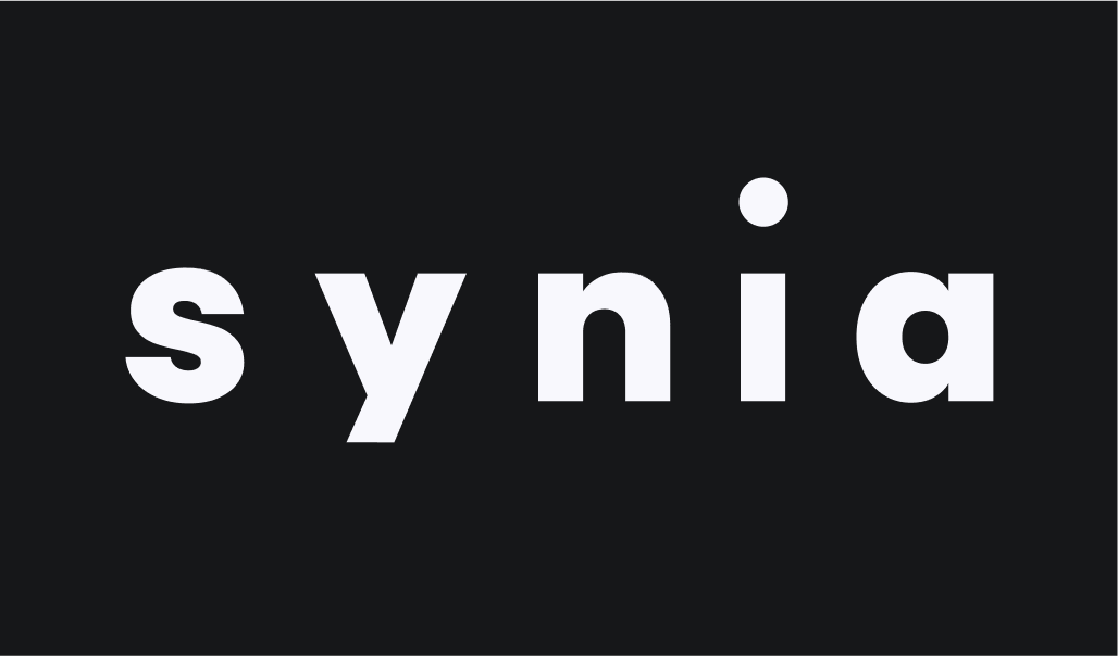 Synia logo with altered letter spacing marked as incorrect.